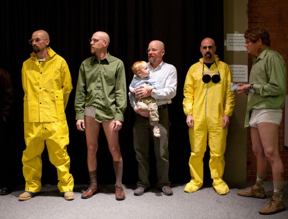 Halloween costume. Breaking Bad. Jesse and Walter White.  Breaking bad  halloween costume, Breaking bad costume, Hot halloween outfits