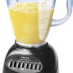 Oster 6706 450W 10-Speed Blender $15 at Amazon